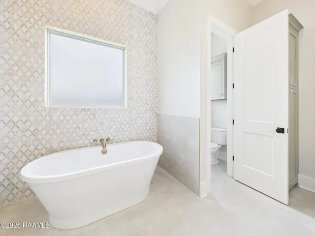 $1,063,296 | 223 Gunter Grass Court, Lafayette, LA 70508