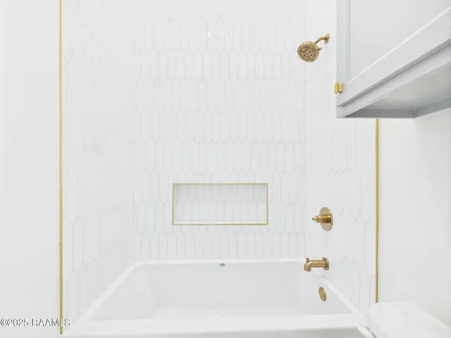 $1,063,296 | 223 Gunter Grass Court, Lafayette, LA 70508