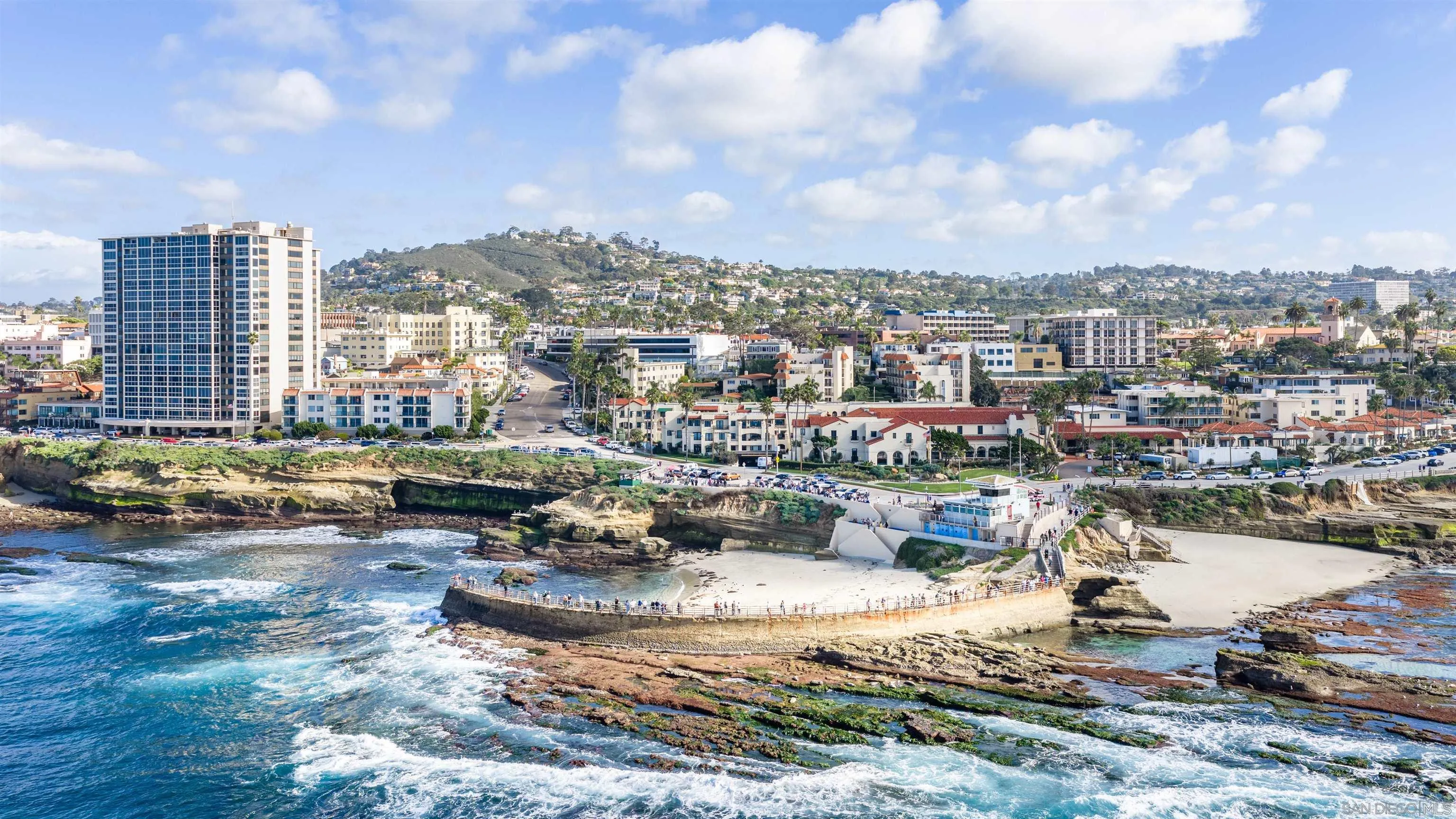 520 Pearl Street, Unit 2 La Jolla, CA 92037 - Photo 2 of 27 a view of a city