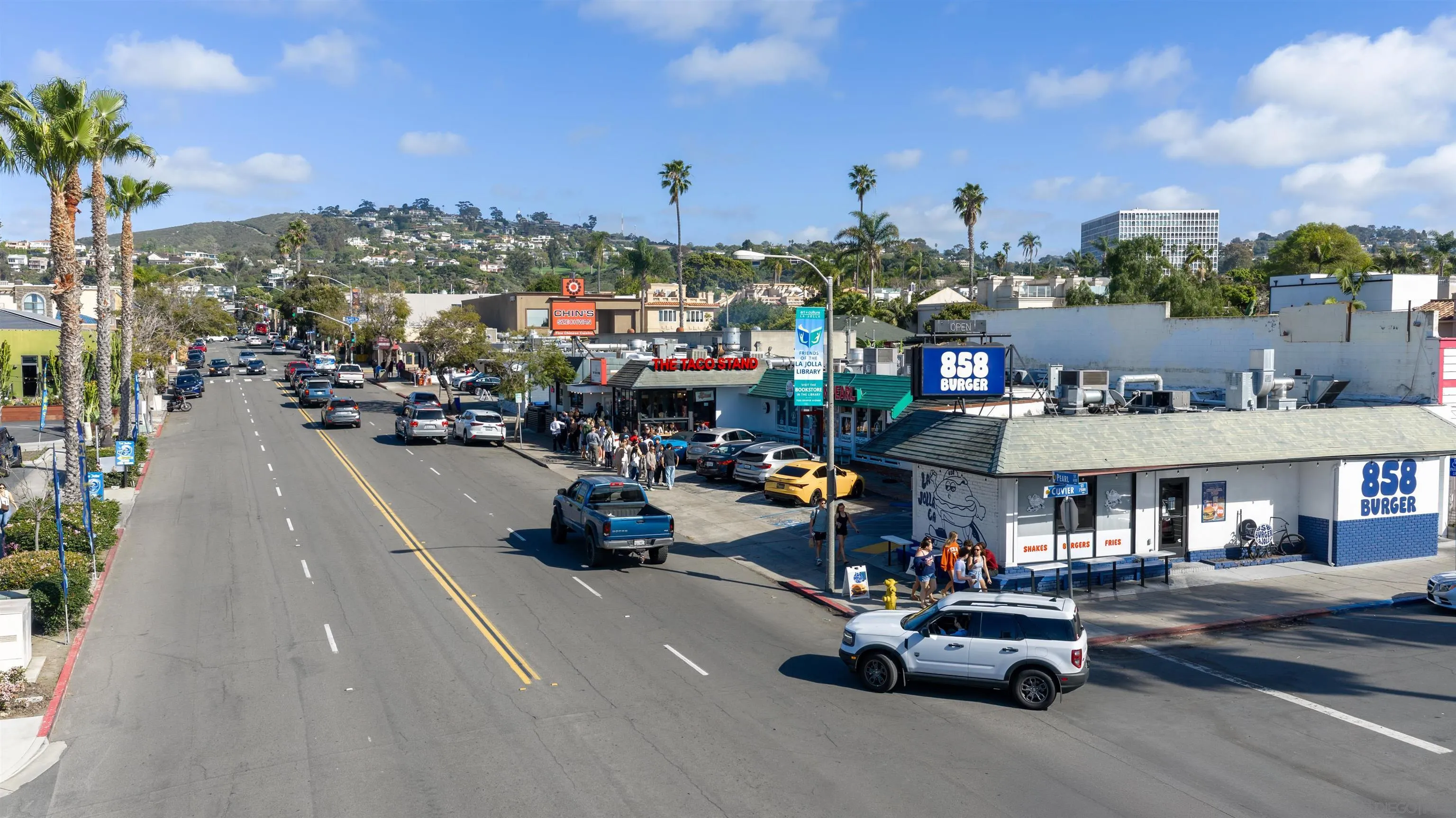 520 Pearl Street, Unit 2 La Jolla, CA 92037 - Photo 21 of 27 a view of a street with cars park
