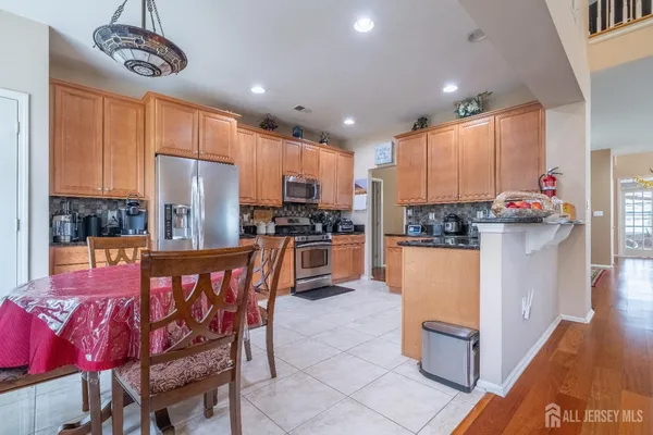$750,000 | 56 Lakehurst Way, Monroe Township, NJ 08831