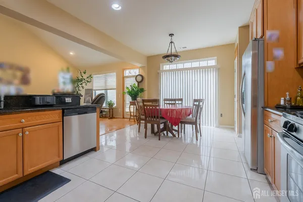 $750,000 | 56 Lakehurst Way, Monroe Township, NJ 08831