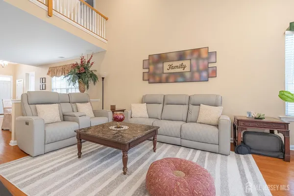 $750,000 | 56 Lakehurst Way, Monroe Township, NJ 08831