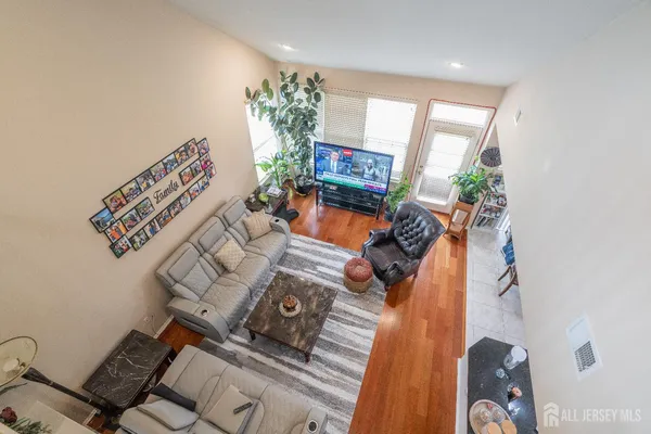 $750,000 | 56 Lakehurst Way, Monroe Township, NJ 08831