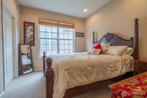$750,000 | 56 Lakehurst Way, Monroe Township, NJ 08831