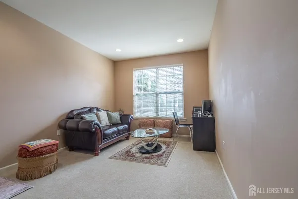 $750,000 | 56 Lakehurst Way, Monroe Township, NJ 08831