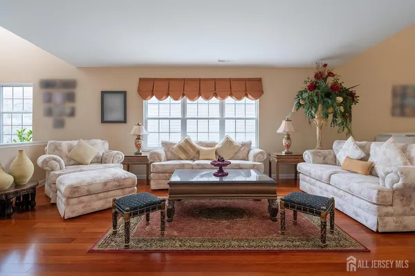 $750,000 | 56 Lakehurst Way, Monroe Township, NJ 08831