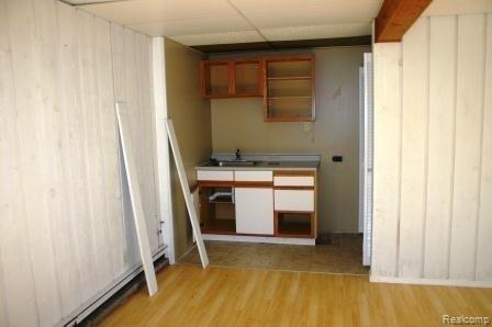 7491 Cedar Run Road Traverse City, MI 49685 - Photo 16 of 20 Interior-4.jpg