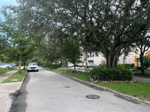 $3,950 | 2317 West Bristol Avenue, Tampa, FL 33609