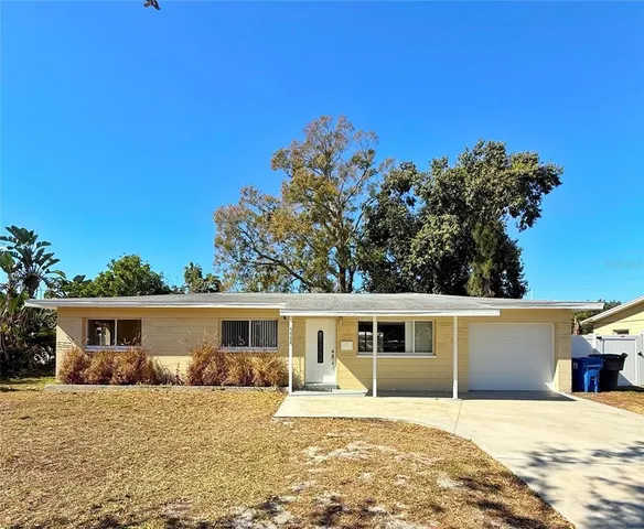 $2,700 | 5520 Hobson Street Northeast, St. Petersburg, FL 33703