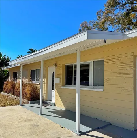 $2,700 | 5520 Hobson Street Northeast, St. Petersburg, FL 33703