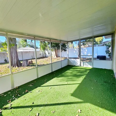 $2,700 | 5520 Hobson Street Northeast, St. Petersburg, FL 33703