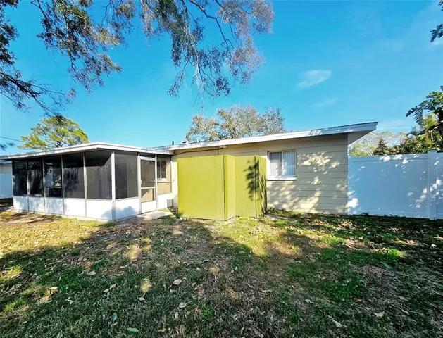 $2,700 | 5520 Hobson Street Northeast, St. Petersburg, FL 33703