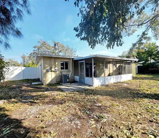 $2,700 | 5520 Hobson Street Northeast, St. Petersburg, FL 33703