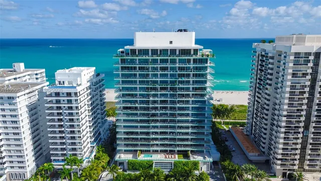 $15,000 | 5775 Collins Avenue, Unit 405, Miami Beach, FL 33140