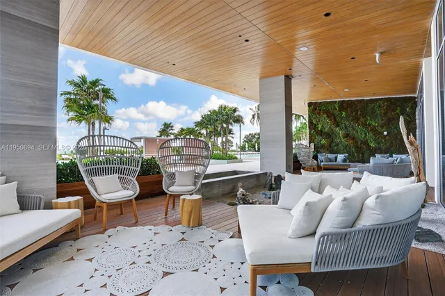 $15,000 | 5775 Collins Avenue, Unit 405, Miami Beach, FL 33140