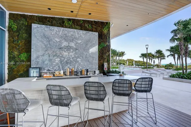 $15,000 | 5775 Collins Avenue, Unit 405, Miami Beach, FL 33140