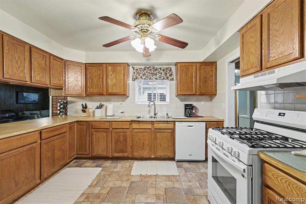 45223 Wear Road Belleville, MI 48111 - Photo 12 of 60 Gallery Image 12