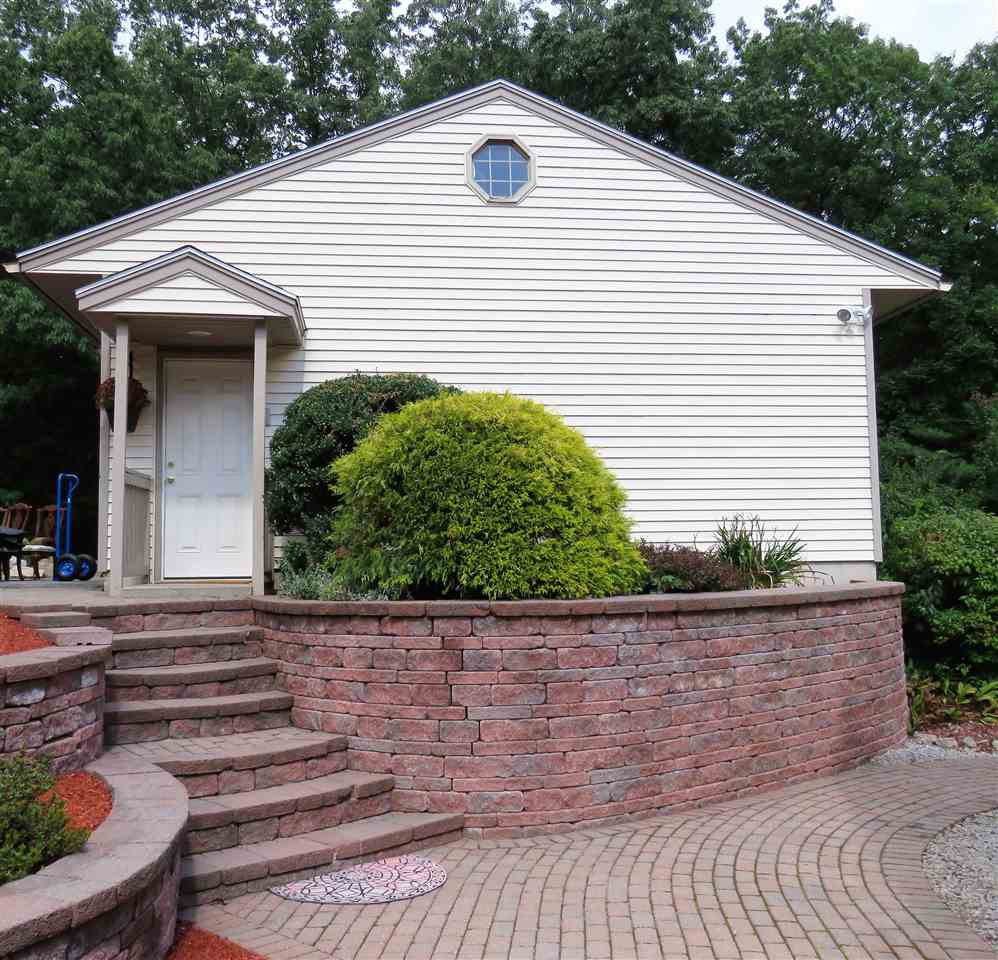 13 Daniel Road Derry, NH 03038 - Photo 5 of 40 Gallery Image 5
