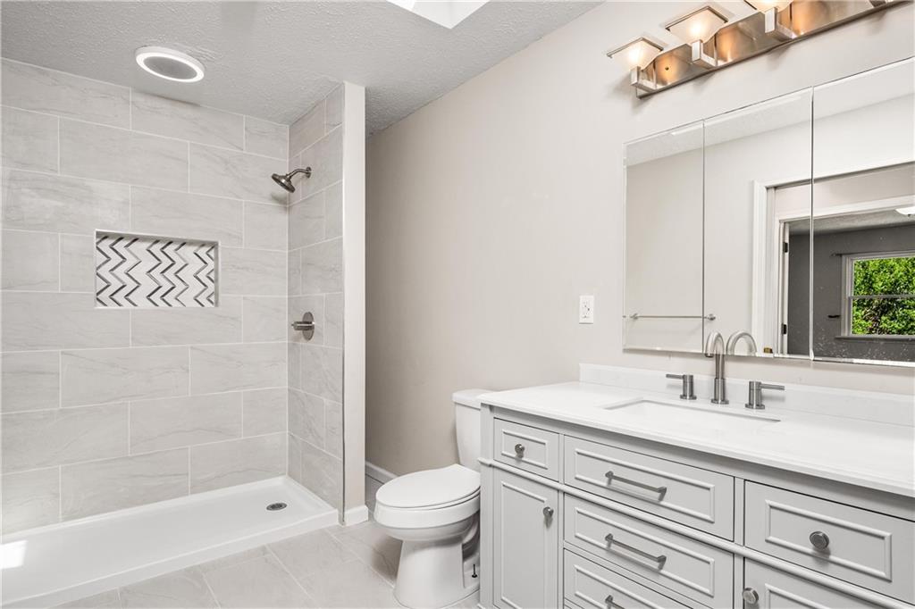 636 Frankfort Road Monaca, PA 15061 - Photo 16 of 30 Gallery Image 16