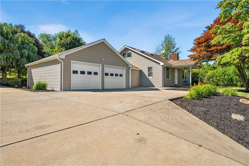 636 Frankfort Road Monaca, PA 15061 - Photo 3 of 30 Gallery Image 3