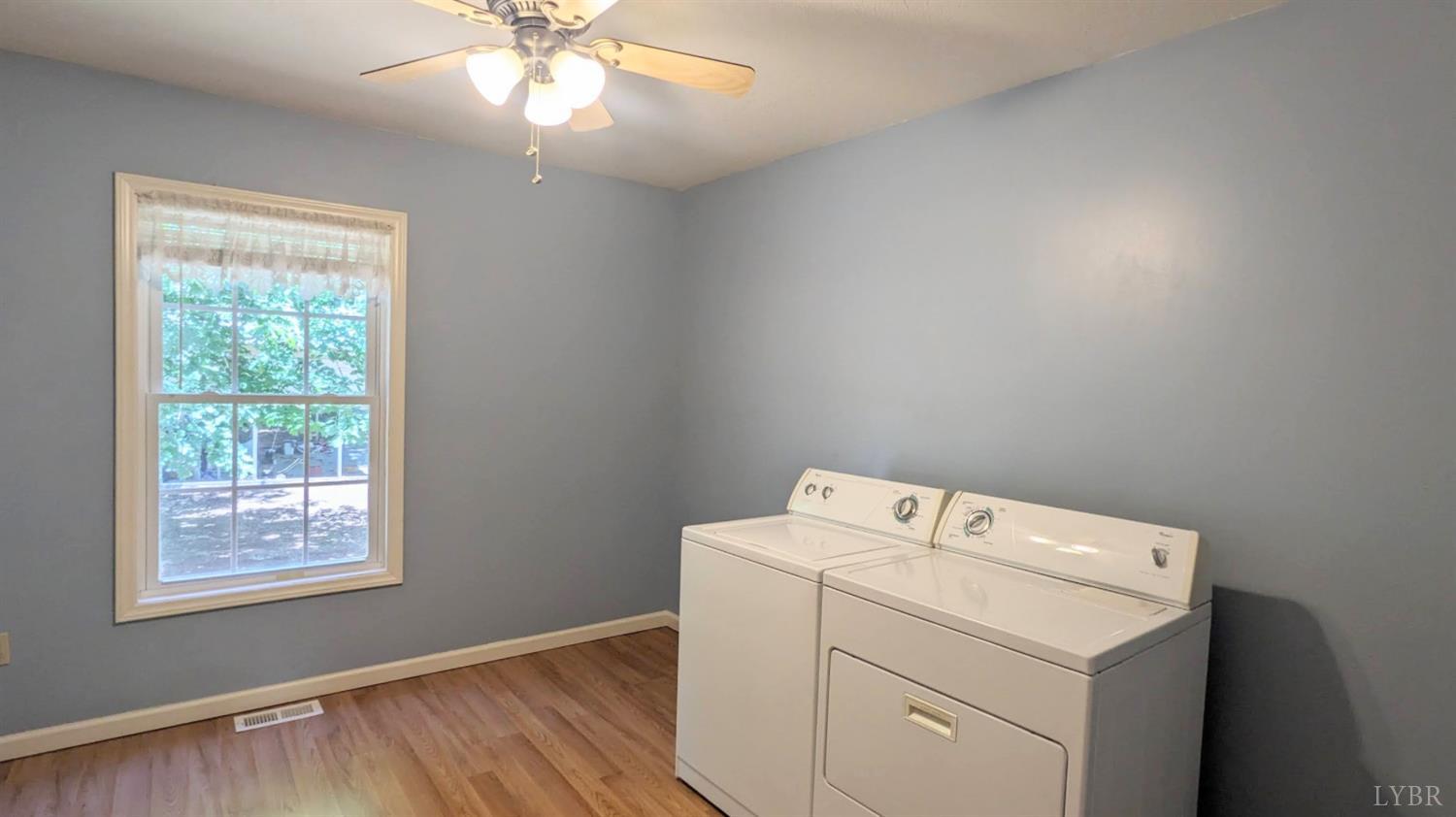 3959 Diamond Hill Road Moneta, VA 24121 - Photo 23 of 50 a utility room with dryer and washer