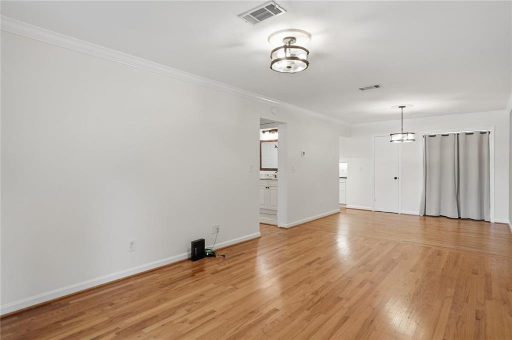 3091 Colonial Way, Unit M2 Atlanta, GA 30341 - Photo 3 of 21