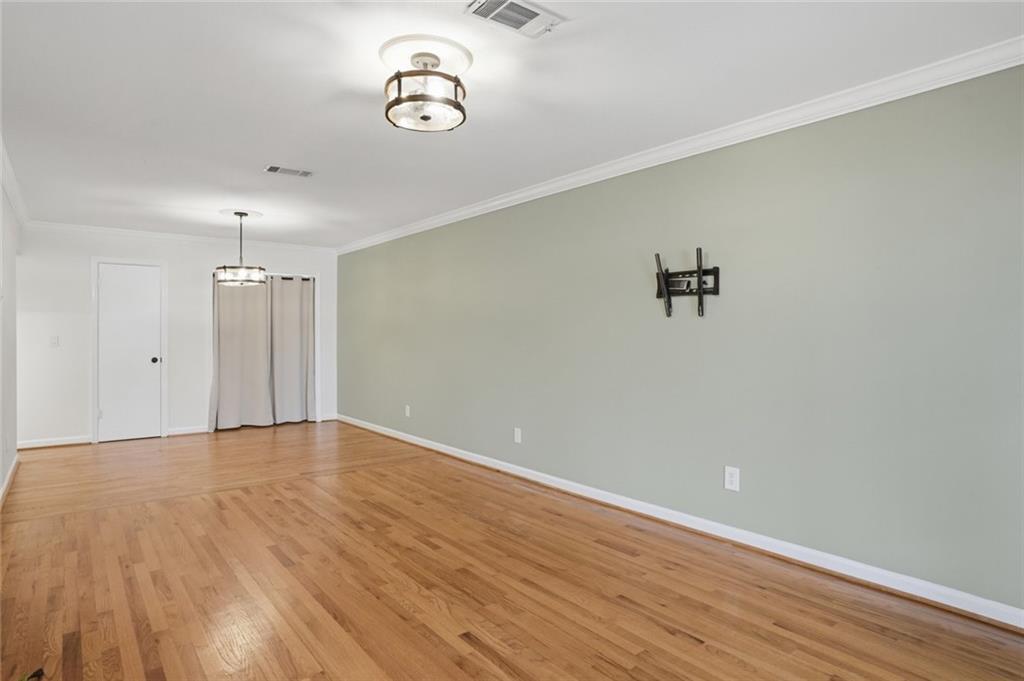 3091 Colonial Way, Unit M2 Atlanta, GA 30341 - Photo 4 of 21