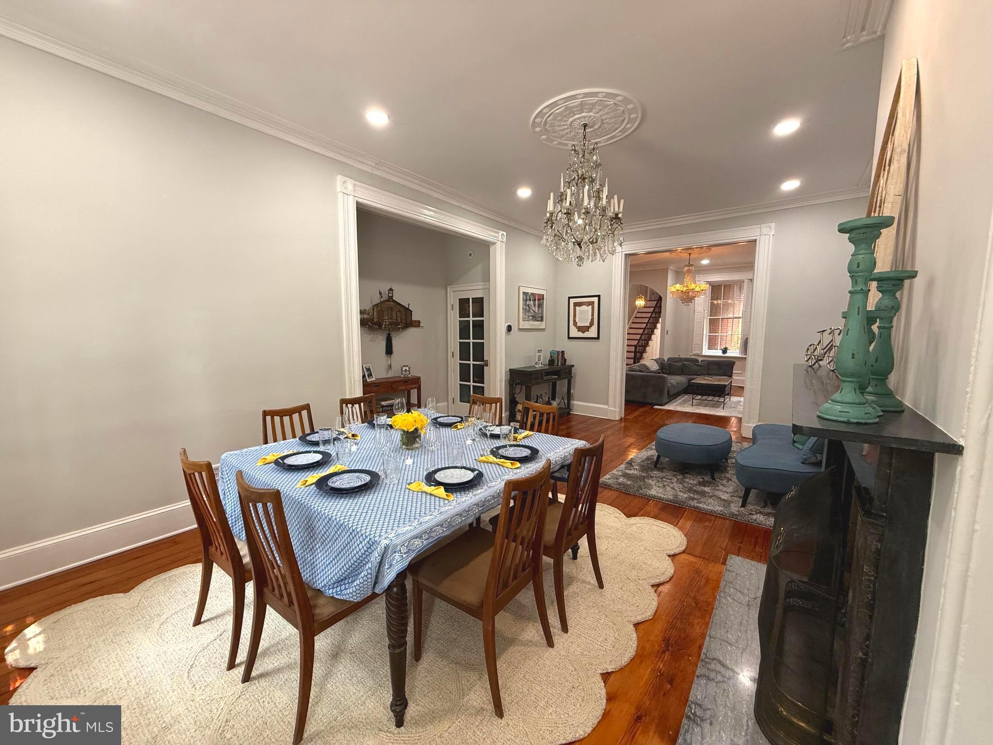 517 Pine Street Philadelphia, PA 19106 - Photo 6 of 63 a view of a dining room with furniture