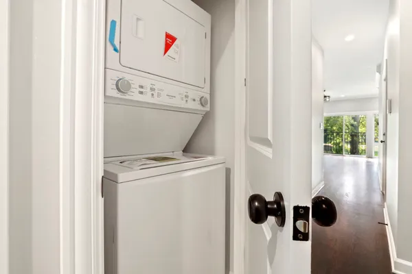 $2,600 | 4605 South Langley Avenue, Unit 2, Chicago, IL 60653