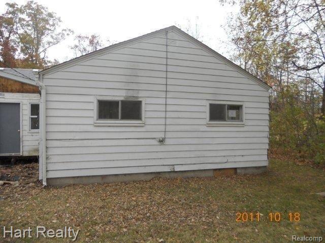 103 Burley Road Columbiaville, MI 48421 - Photo 4 of 16 108.jpg