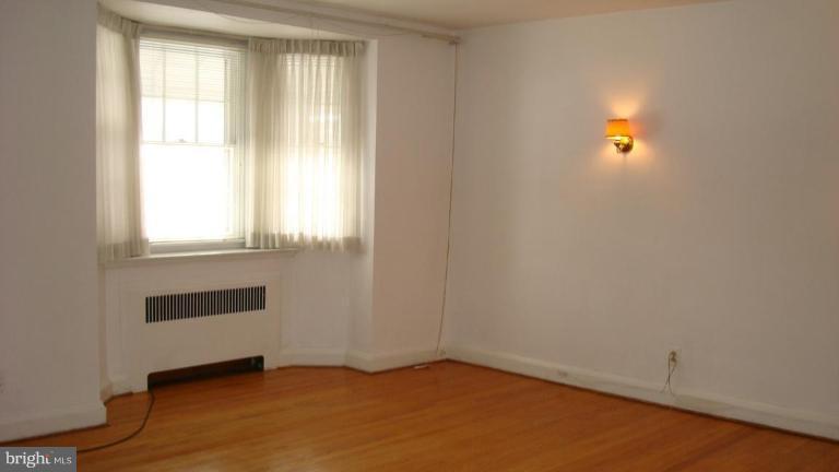 1503 Sheffield Road Baltimore, MD 21218 - Photo 8 of 16 Living Room