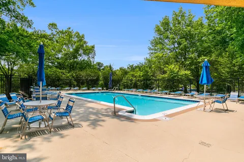 $675,000 | 1276 North Wayne Street, Unit 300, Arlington, VA 22201