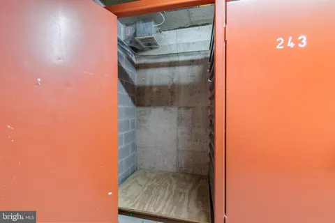 $675,000 | 1276 North Wayne Street, Unit 300, Arlington, VA 22201