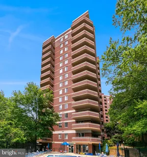$675,000 | 1276 North Wayne Street, Unit 300, Arlington, VA 22201