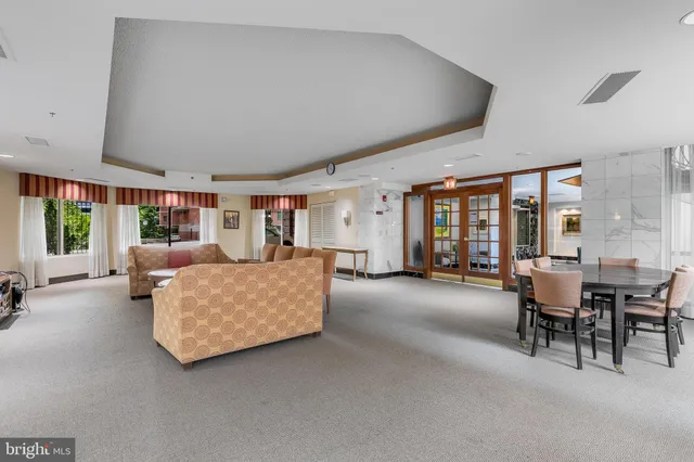 $675,000 | 1276 North Wayne Street, Unit 300, Arlington, VA 22201