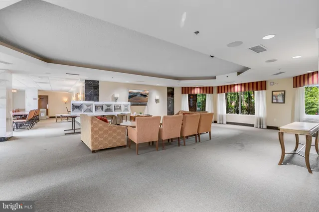 $675,000 | 1276 North Wayne Street, Unit 300, Arlington, VA 22201