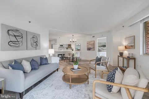 $675,000 | 1276 North Wayne Street, Unit 300, Arlington, VA 22201