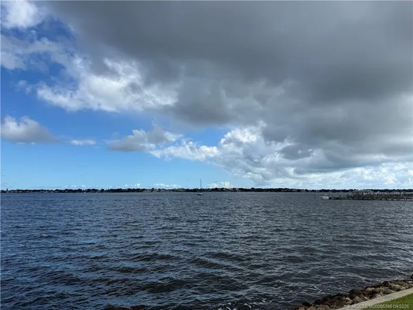 $1,800 | 175 Southeast St Lucie Boulevard, Unit H207, Stuart, FL 34996