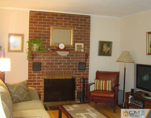 425 Huff Road North Brunswick, NJ 08902 - Photo 4 of 8 Gallery Image 4