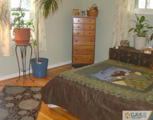 425 Huff Road North Brunswick, NJ 08902 - Photo 6 of 8 Gallery Image 6