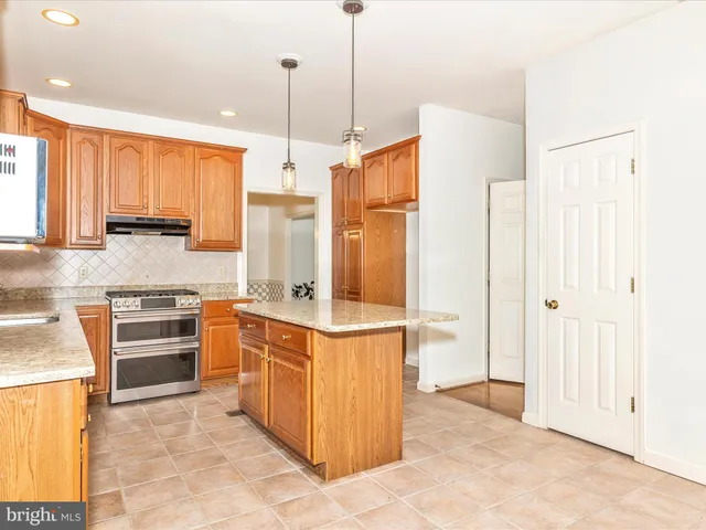 $699,900 | 318 Copper Oaks Drive, Woodsboro, MD 21798