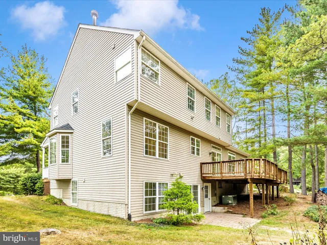 $699,900 | 318 Copper Oaks Drive, Woodsboro, MD 21798