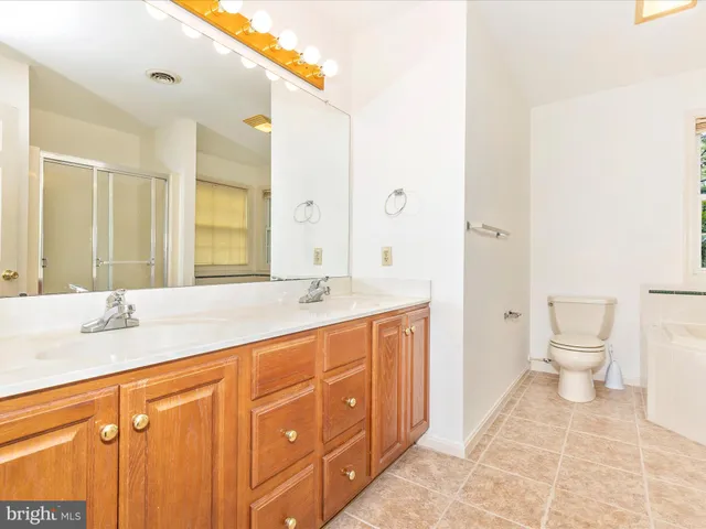 $699,900 | 318 Copper Oaks Drive, Woodsboro, MD 21798