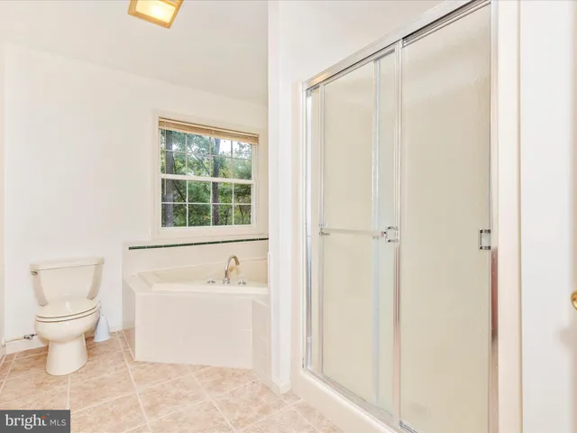 $699,900 | 318 Copper Oaks Drive, Woodsboro, MD 21798