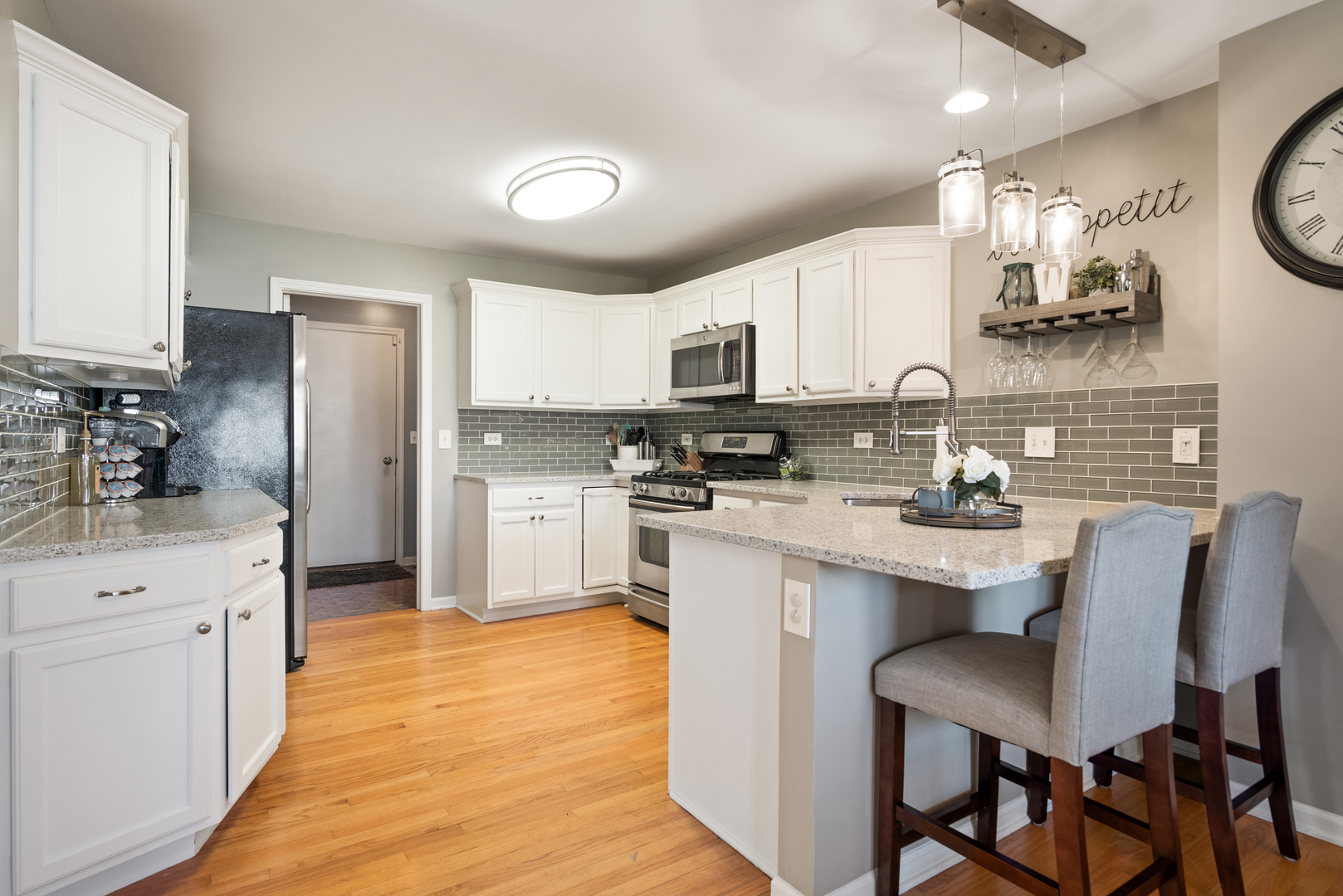 610 Daisy Lane Roselle, IL 60172 - Photo 7 of 23