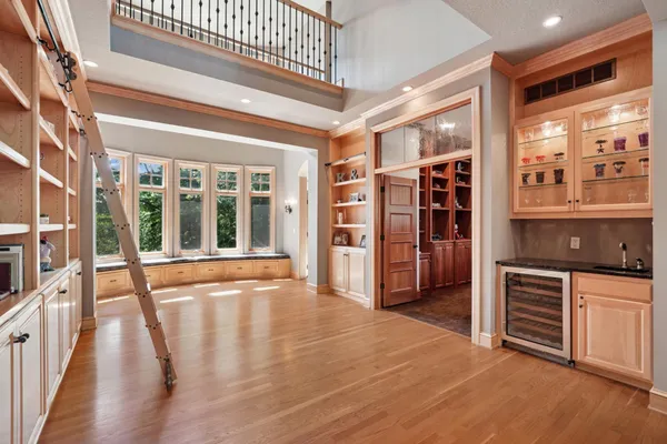 $1,599,000 | 18844 Bearpath Trail, Eden Prairie, MN 55347