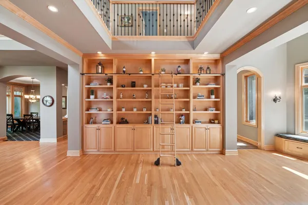 $1,599,000 | 18844 Bearpath Trail, Eden Prairie, MN 55347