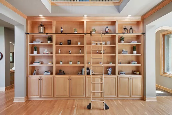 $1,599,000 | 18844 Bearpath Trail, Eden Prairie, MN 55347