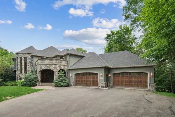 $1,599,000 | 18844 Bearpath Trail, Eden Prairie, MN 55347